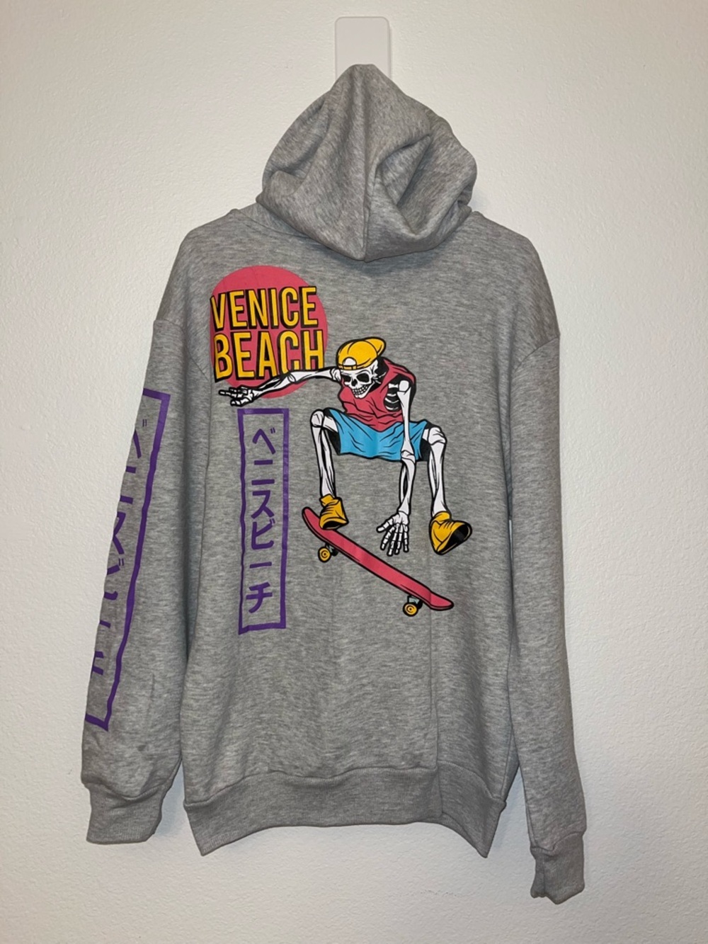 NWT Gray Venice Beach Skeleton Skate Hoodie Streetwear Size M